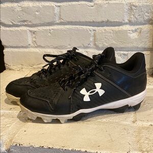 Under Armour Black baseball Cleats size 8.5 men’s